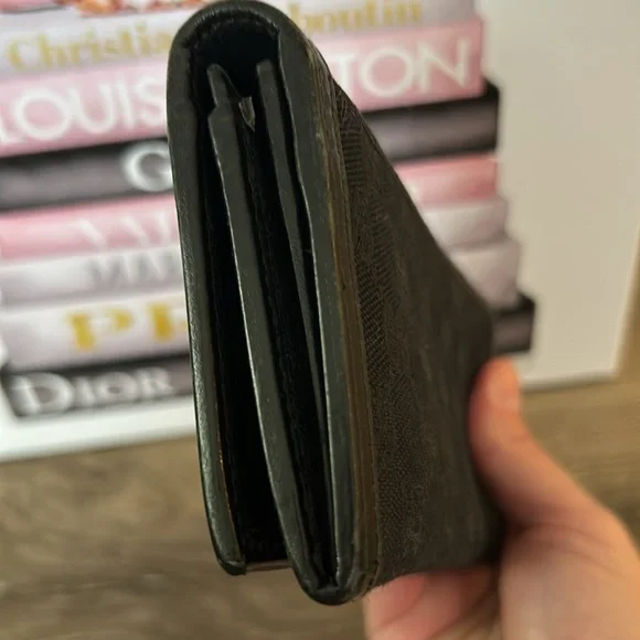 EUC black Gucci long wallet. - Picture 3 of 6